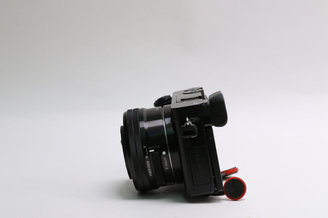 Sony Alpha a6000 Camera w/ E PZ 1-60mm f/3.5-5.6 OSS Lens, SC of 344! — photo 4 of 8