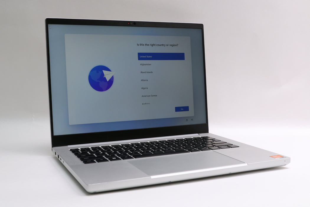 14" Razer Blade 14, AMD Ryzen 9 7940HS, 32GB, 1TB SSD, RTX 4070 Laptop GPU