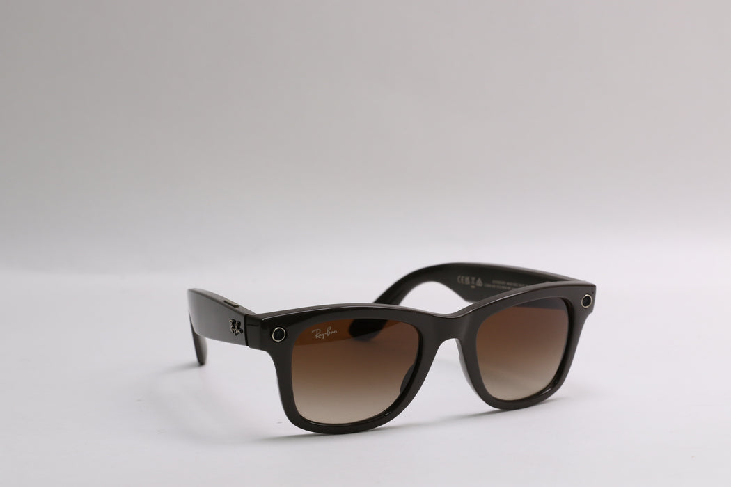 Meta Rayban Stories Wayfarer Smart Glasses (Brown) w/ Case!