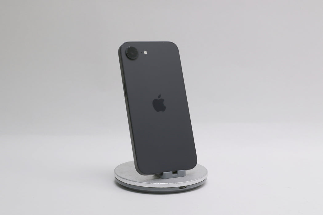 Apple iPhone 17e, 256GB, Unlocked, Black, MHRN4LL/A — photo 4 of 13