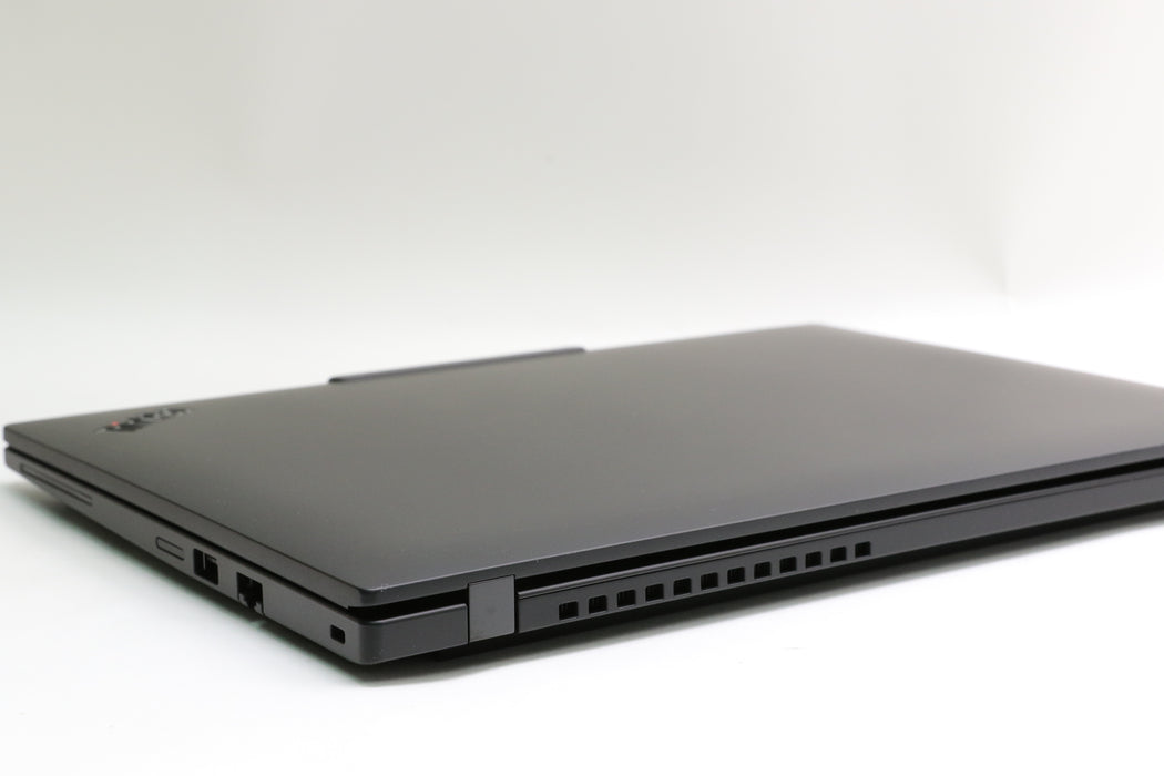 MINT! 14" Lenovo, ThinkPad T14 Gen 5, Ultra 7 165U, 32GB, 1TB SSD, Touchscreen