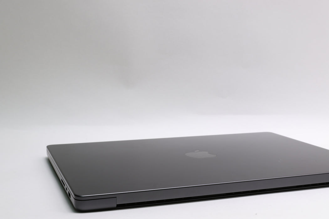 16" 2023, MacBook Pro, BTO, Apple M3 Max, 64GB, 1TB SSD, 40C — photo 7 of 13