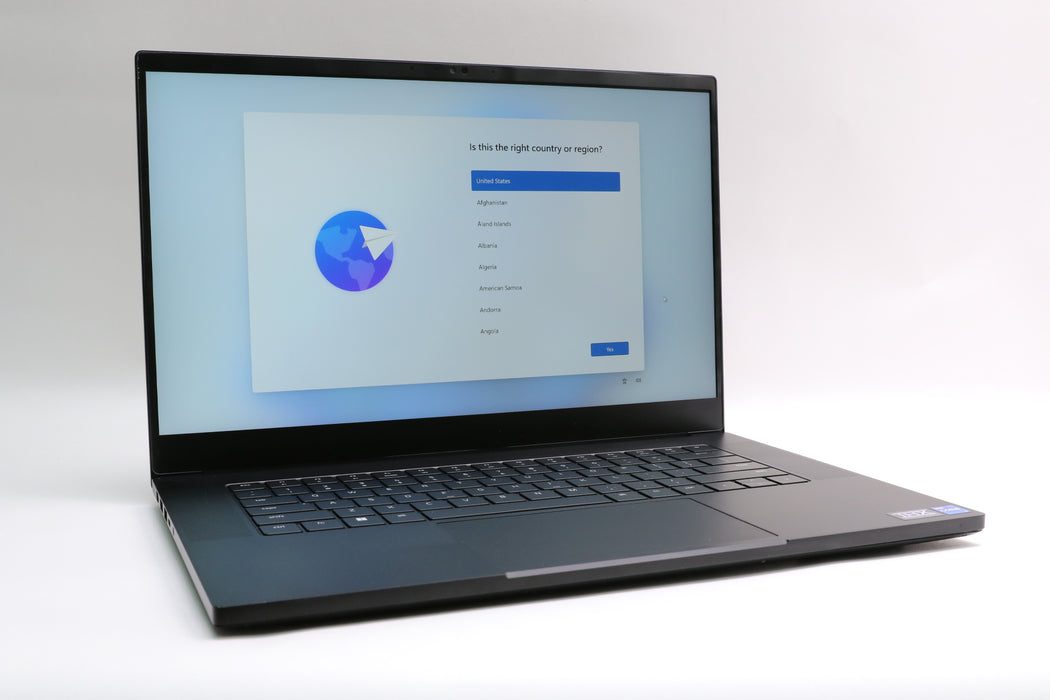 16" Razer Blade 15 (2022), i7-12800H, 16GB, 1TB SSD, RTX 3060