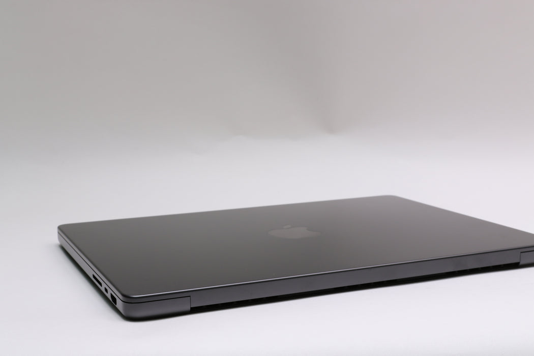 14" 2024, MacBook Pro, BTO, Apple M4 Max, 64GB, 1TB SSD, 40C, 100% Battery — photo 7 of 13