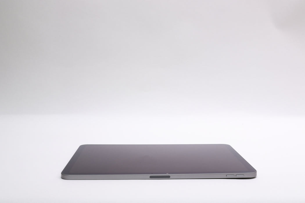 11" iPad Air M2, 128GB, Wi-Fi Only, Space Gray, MUWC3LL/A w/ Apple Pencil!