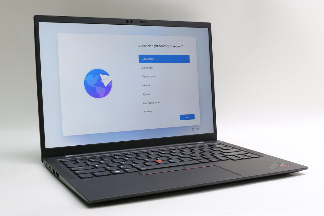 14" Lenovo Thinkpad X1 Carbon Gen 9, i7-1185G7, 1TB SSD, 16GB, UHD+