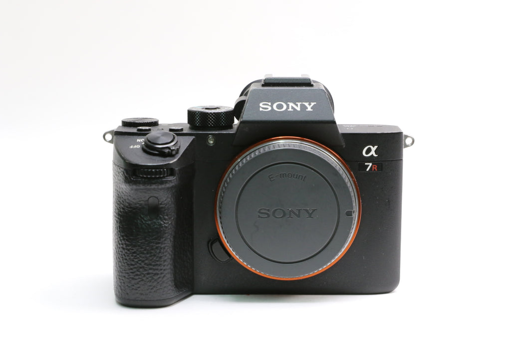 Sony Alpha a7R III Mirrorless Camera