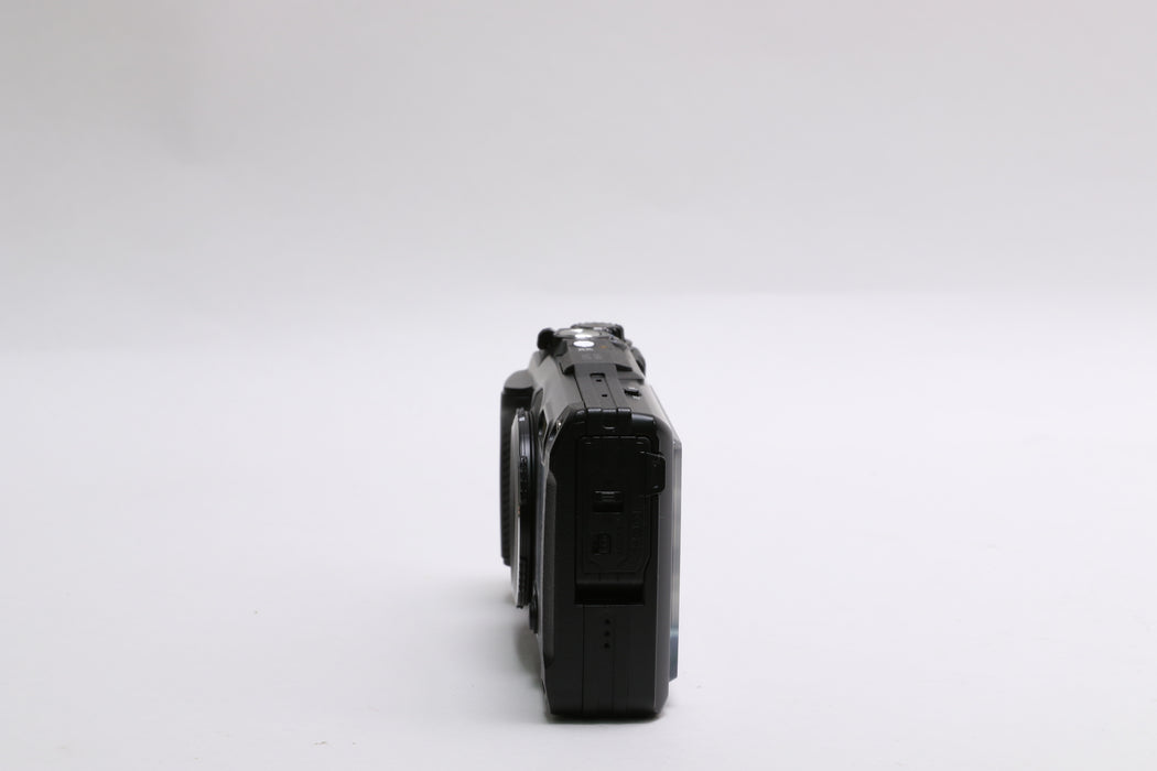 OM SYSTEM TG-7 Tough Underwater 12.0MP Compact Camera — photo 3 of 9