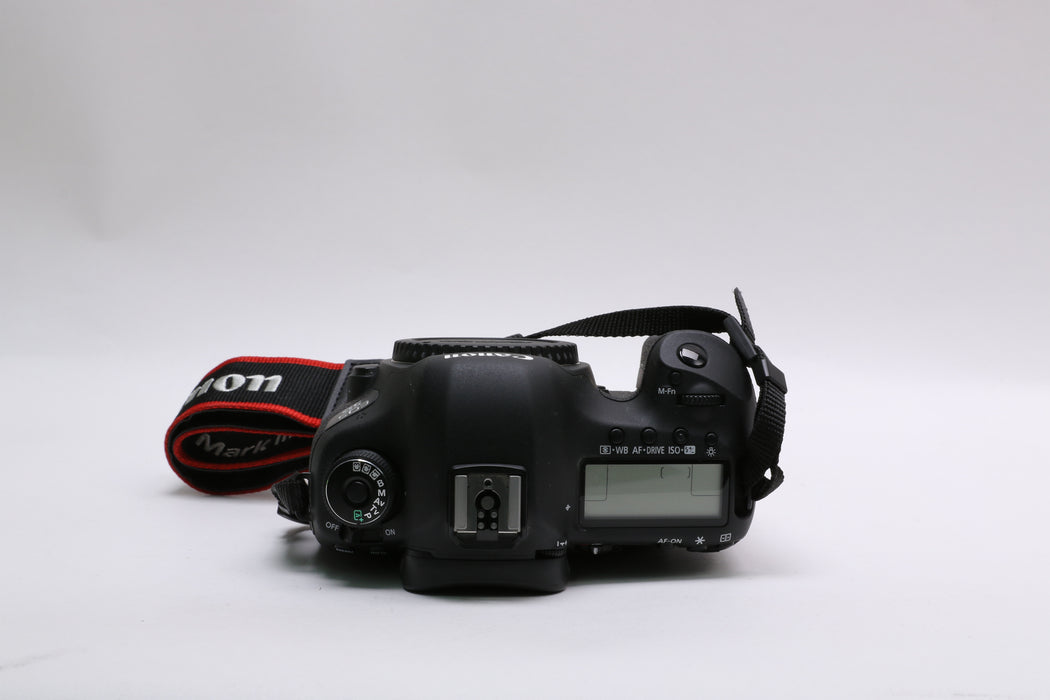 Canon EOS 5D Mark III 22.3MP Digital SLR Camera — photo 6 of 8