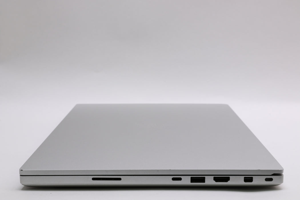 16" Razer Blade 15 Studio Edition - Late 2019, i7-9750H, 32GB, 1TB SSD — photo 6 of 13