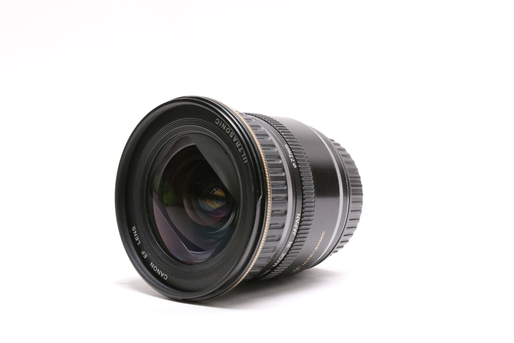 Canon EF 20-35mm f/3.5-4.5 USM Lens