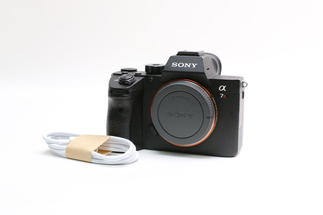 Sony Alpha a7R III Mirrorless Camera