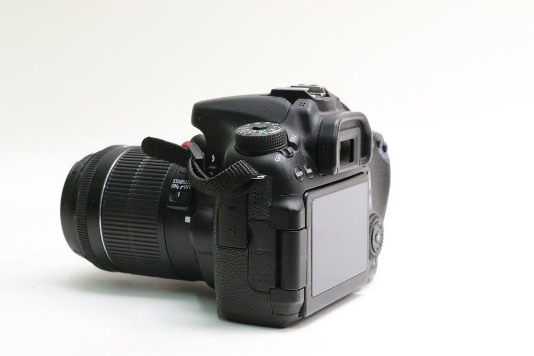 Canon EOS 70D Camera w/ EF-S 18-55mm f/3.5-5.6 IS STM, OEM Battery/Charger!