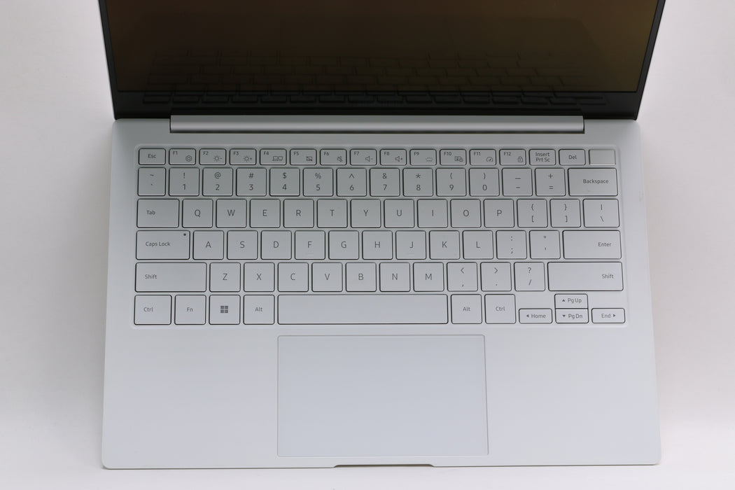 13.3" Samsung Galaxy Book2 Pro, i7-1260P, 8GB, 512GB SSD, 100% Battery — photo 3 of 13