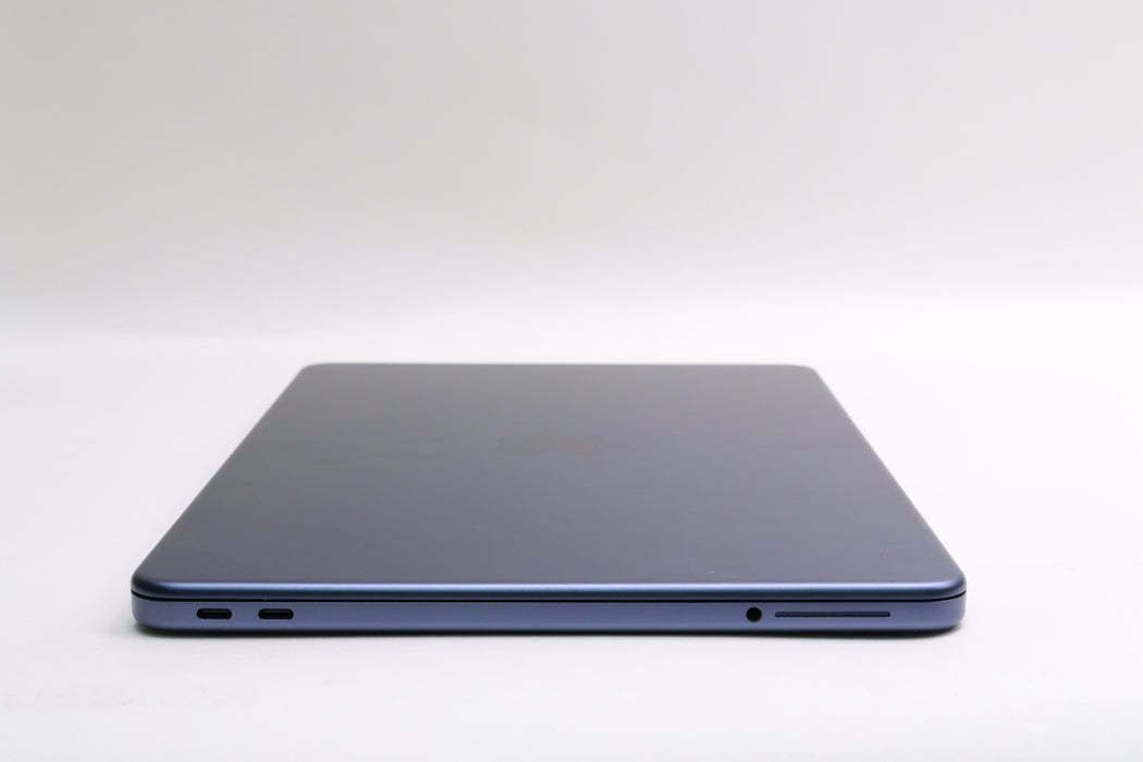 13" 2026, MacBook Neo, MHFG4LL/A, Apple A18 Pro, 8GB, 512GB SSD, 5C w/ Box!