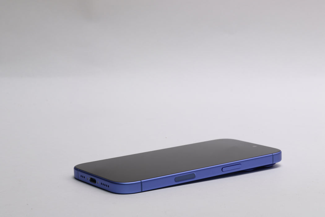Apple iPhone 16, 512GB, Unlocked, Ultramarine, NYD63LL/A — photo 10 of 13
