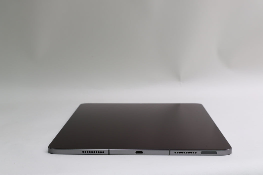 iPad Pro 6th Gen, 128GB, Unlocked, Space Gray, MP5X3LL/A 12.9”
