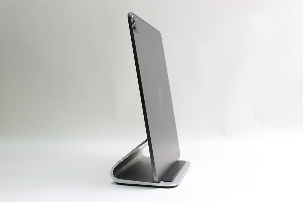iPad Pro 4th Gen, 128GB, Wi-Fi, Space Gray, MY2H2LL/A 12.9”