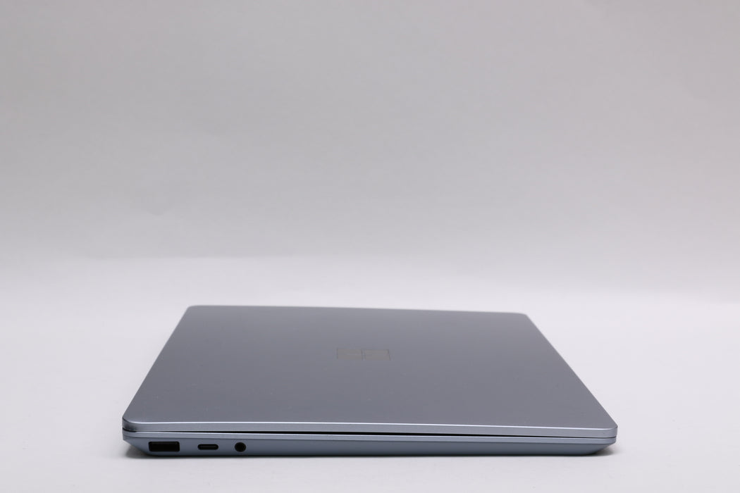 12" Microsoft Surface Go, i5-1035G1, 8GB, 256GB SSD, Touchscreen — photo 10 of 13