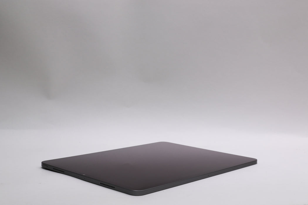 12.9" Apple iPad Pro M1, 5th Gen, 128GB, Wi-Fi Only, Space Gray, MHNF3LL/A — photo 6 of 13