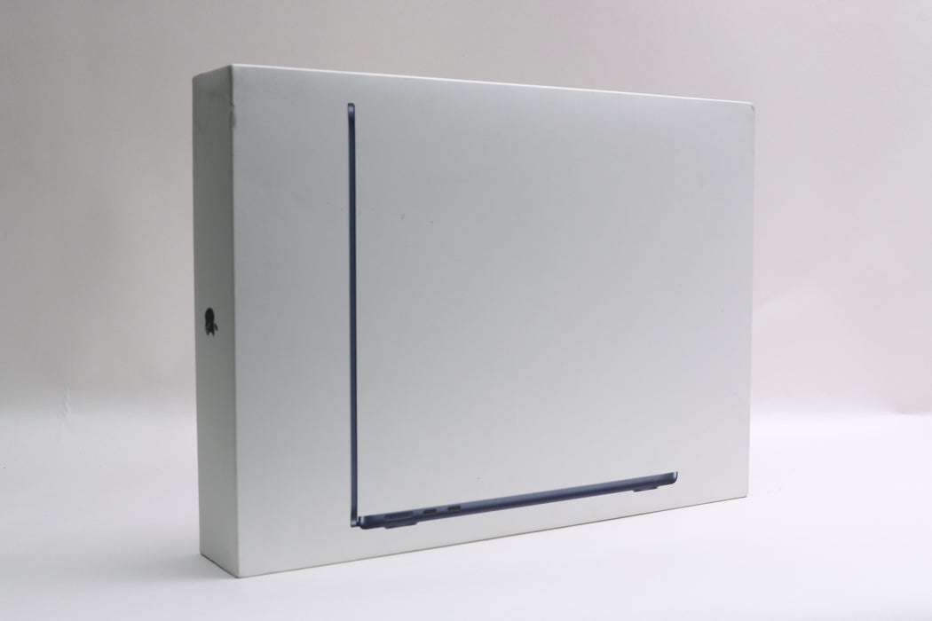 Brand New! 13.6" MacBook Air, BTO, Apple M4, 32GB, 512GB SSD, 10C, Midnight