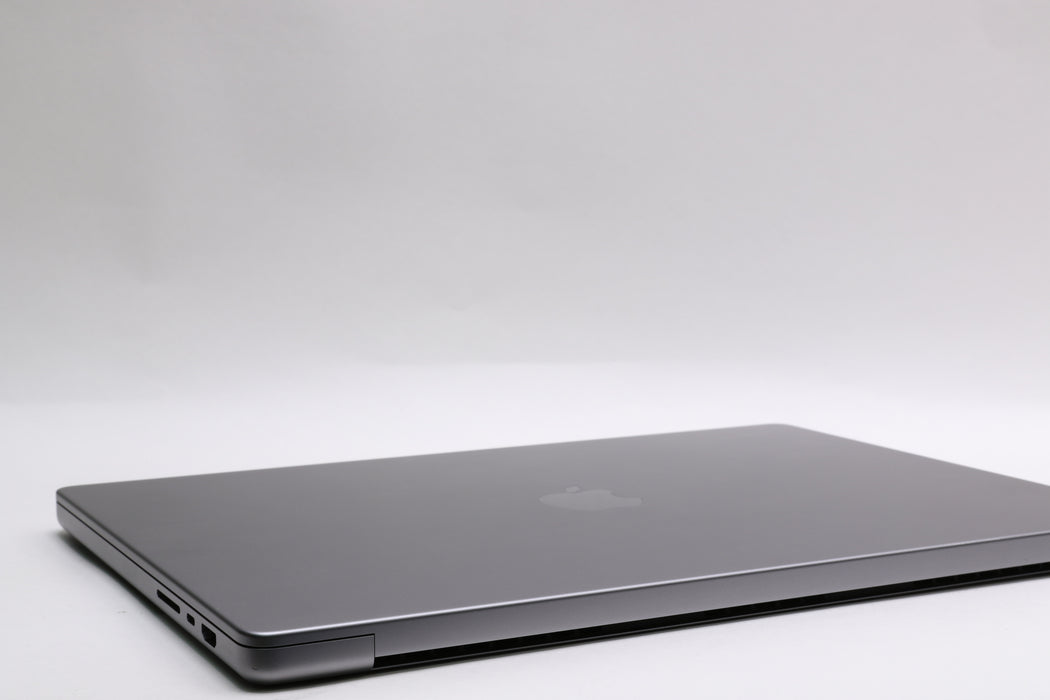 16" 2021, MacBook Pro, MK233LL/A, Apple M1 Max, 64GB, 4TB SSD, 32C — photo 7 of 12