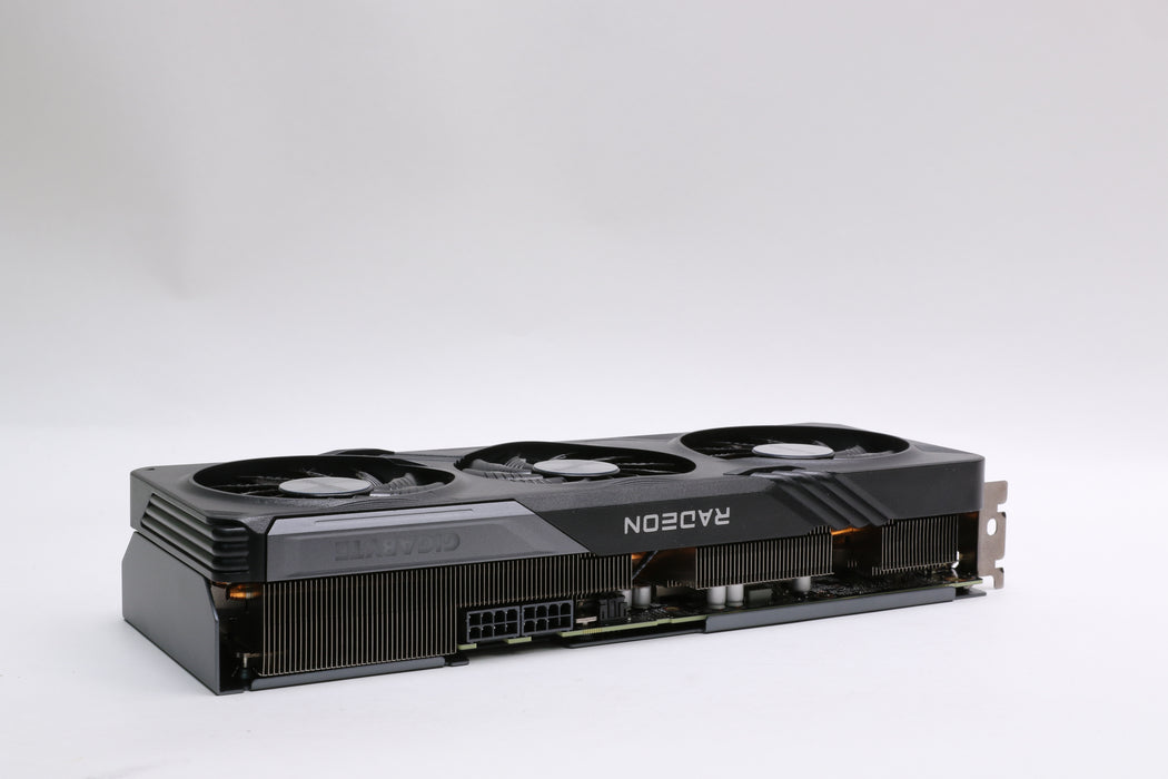 GIGABYTE Radeon RX 7600 XT Gaming OC 16GB GDDR6 — photo 5 of 7